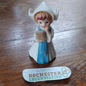 Vintage Ceramic Praying Girl in Habit